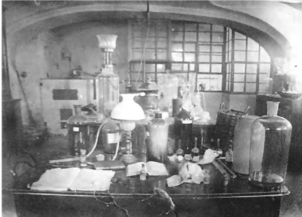 Рисунок 1. Лаборатория кафедры медицинской и общей химии (фото из архива кафедры).